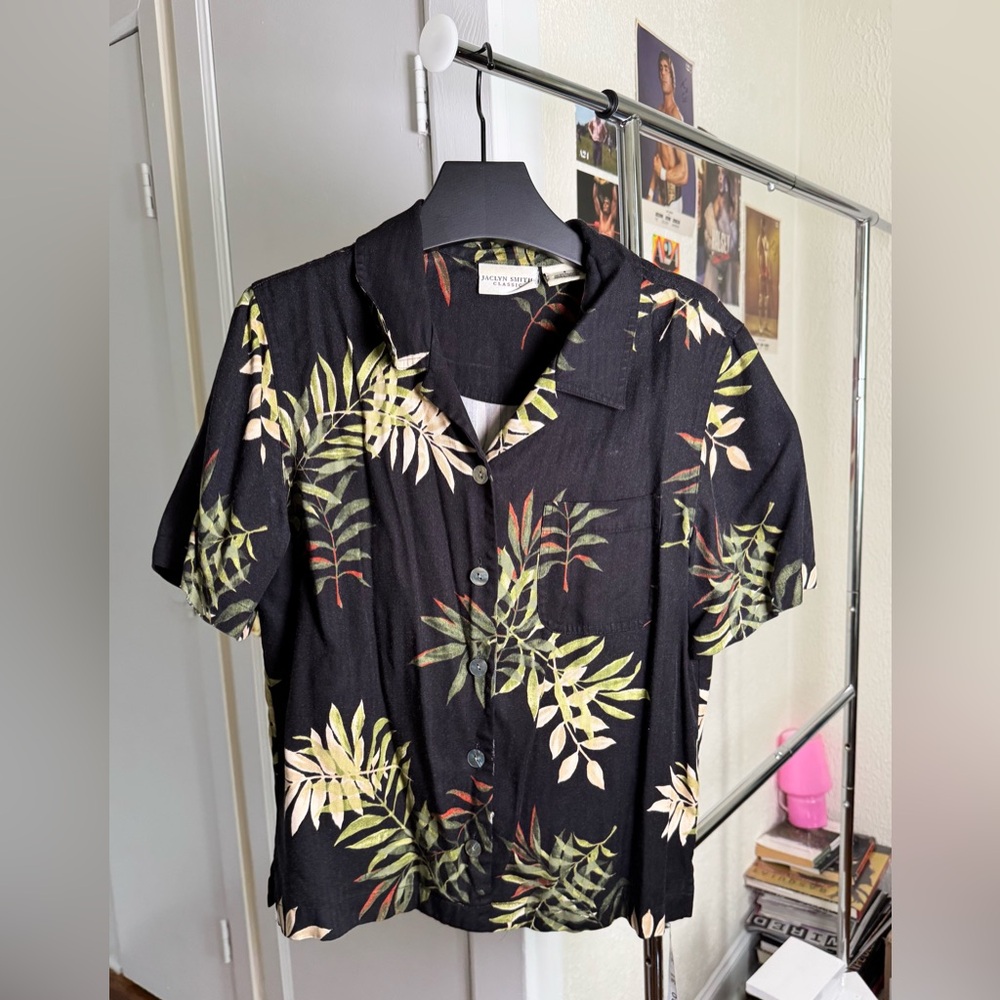 Jaclyn Smith Classic Hawaiian Black Floral Shirt